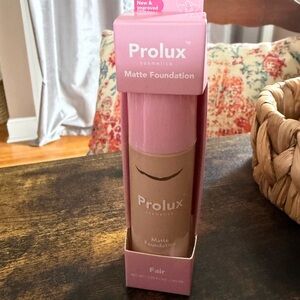 Matte Foundation - Fair (Pink Packaging)